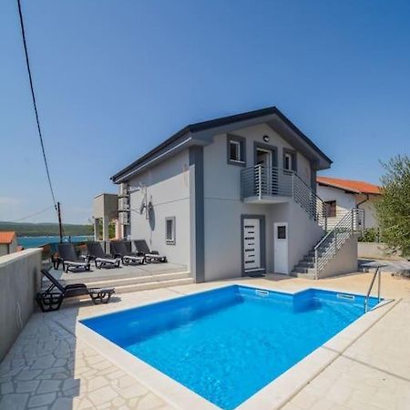 Villa With Amazing View And A Private Pool, Susnjar 1 Kruševo Kültér fotó