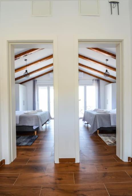 Villa With Amazing View And A Private Pool, Susnjar 1 Kruševo Kültér fotó